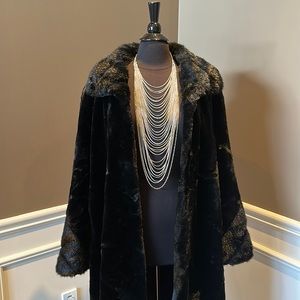 Beta’s Choice coat with faux fur